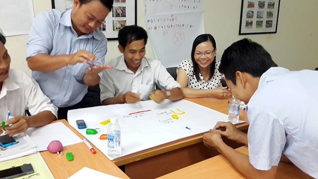 Kỹ năng bán hàng & chăm sóc Khách Hàng chuyên nghiệp - ISUZU (25 & 26.09.2014)